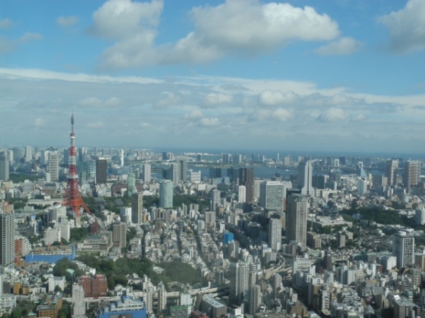 View of Tokyo Tower from the top of the Mori Building in Roppongi Hills